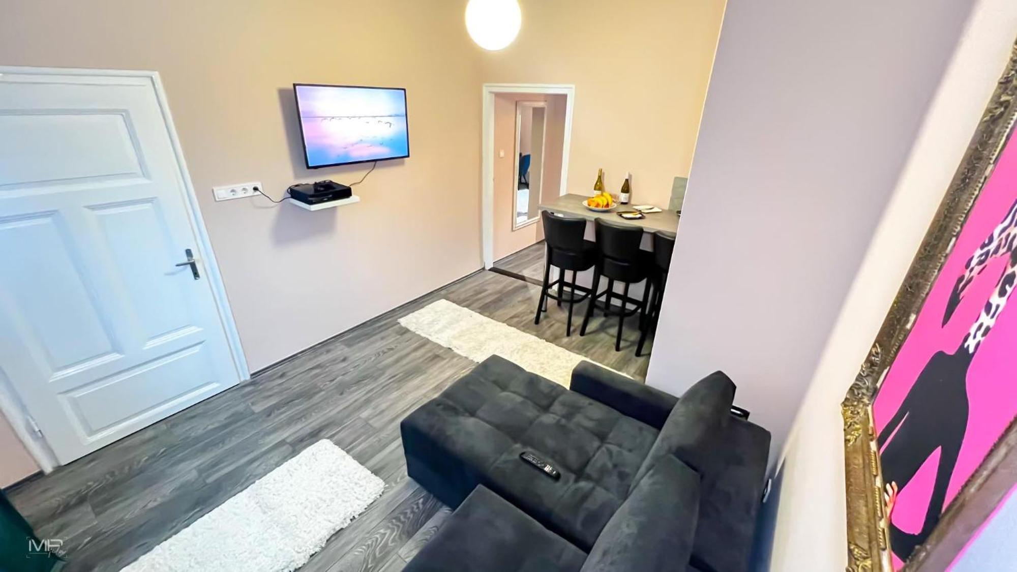 Flamingo Rezidencia Apartman Eger Esterno foto